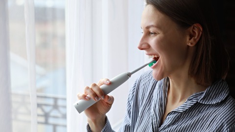 Les brosses à dents électriques sont-elles meilleures ? Voici nos résultats de tests
